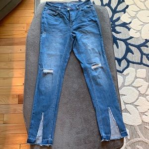 Peace love world pant never worn.